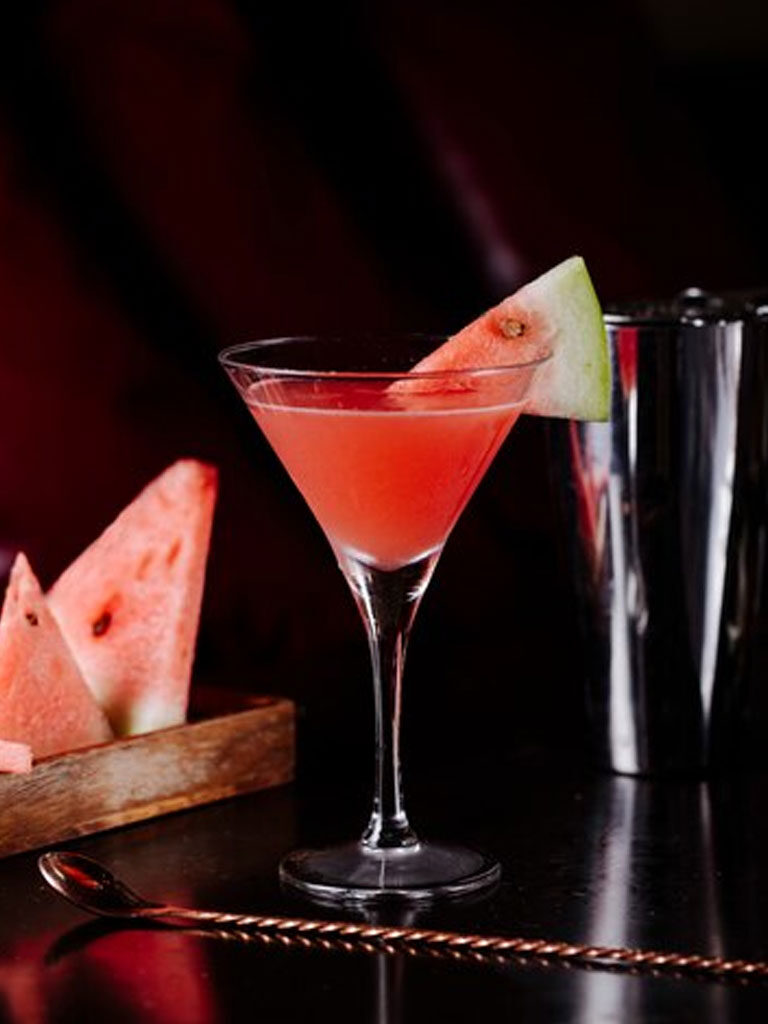 cosmopolitan cocktail