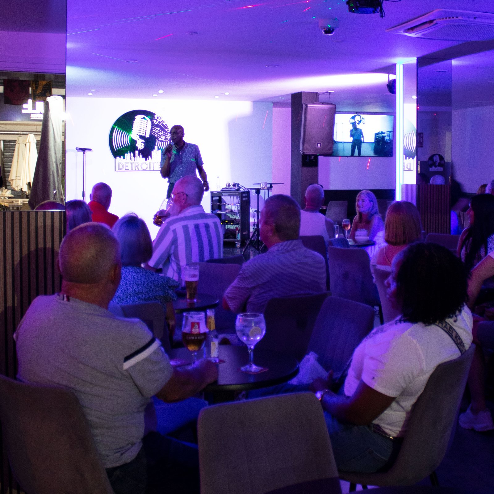  Visit us for an unforgettable evening of entertainment and music! in tenerife
